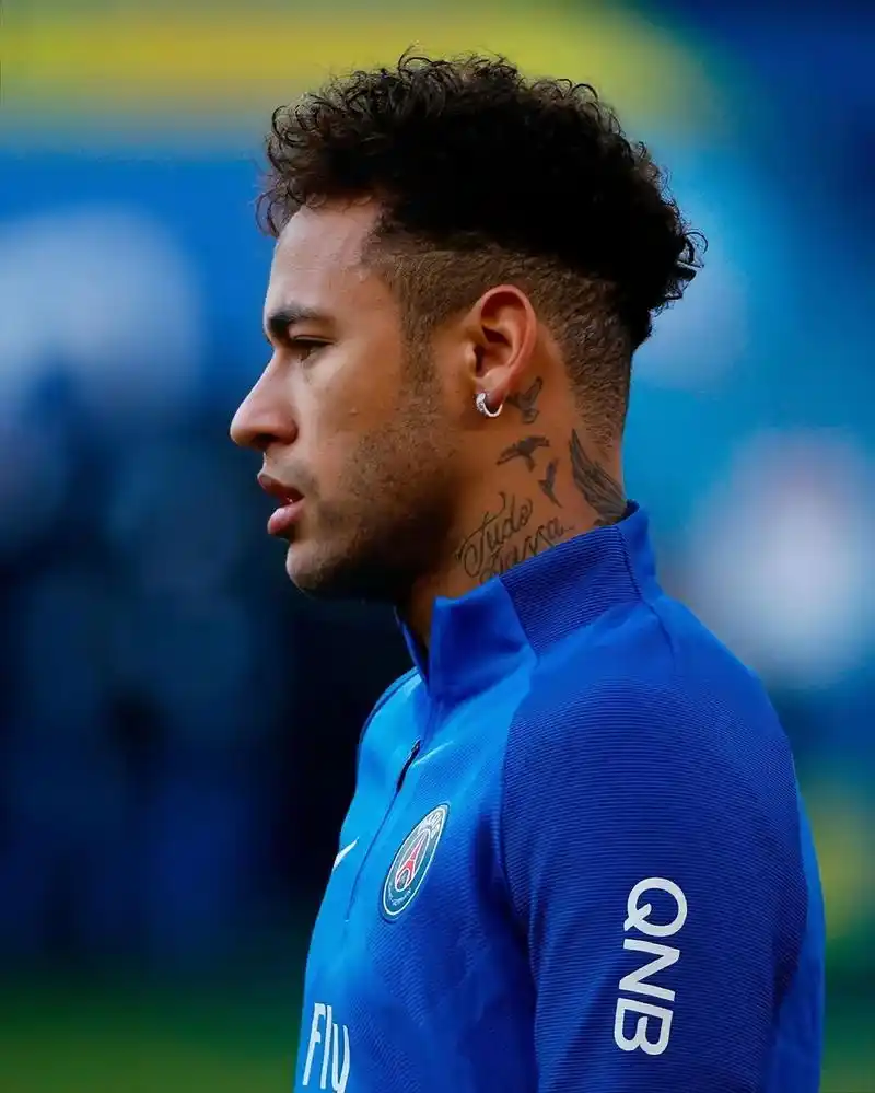 国足球员在 国足球员在