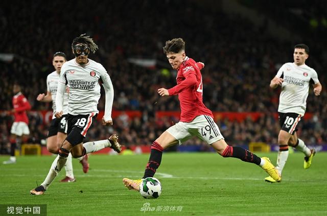 凭借其在国 凭借其在国