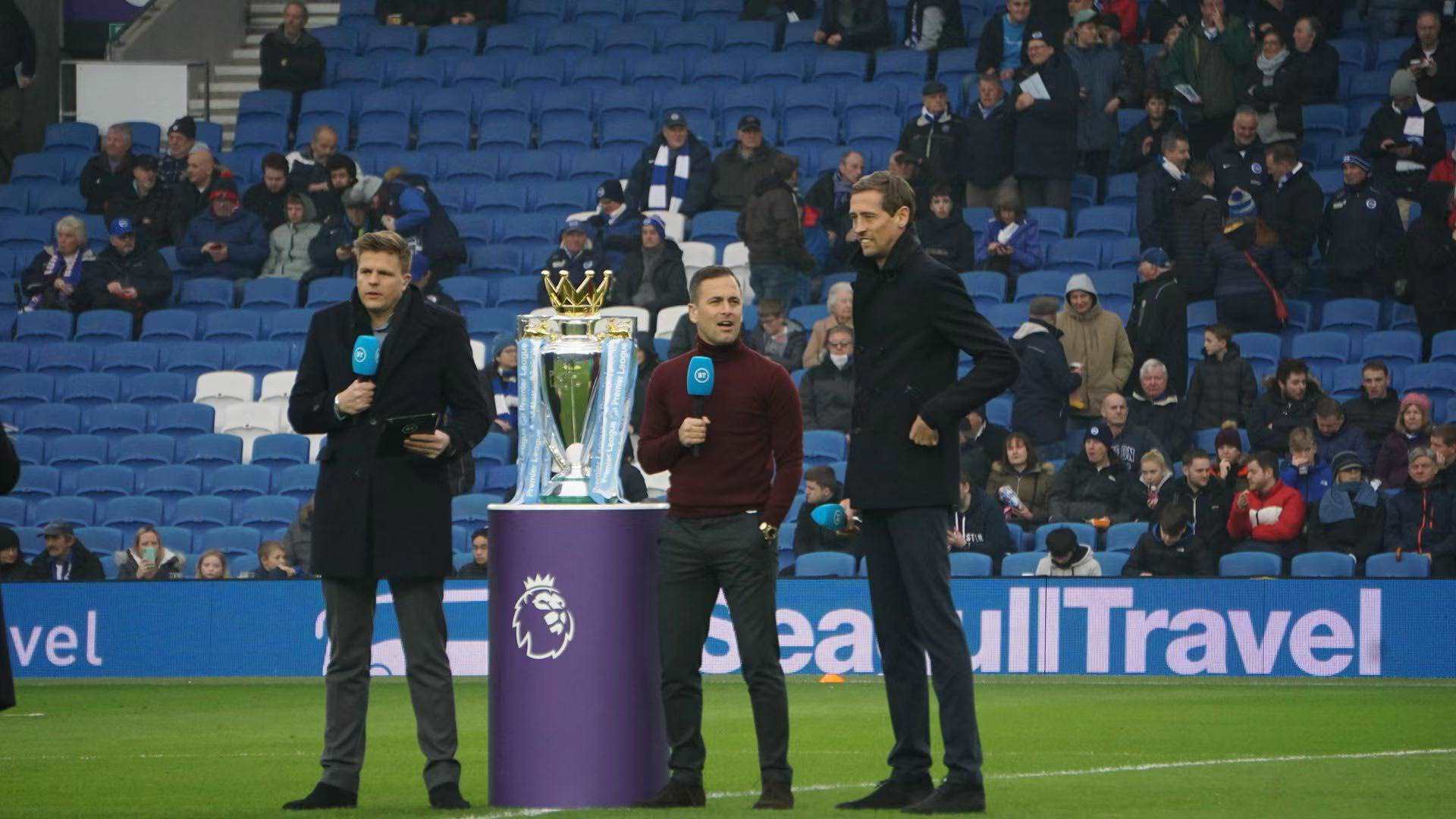 他在挡拆后 他在挡拆后